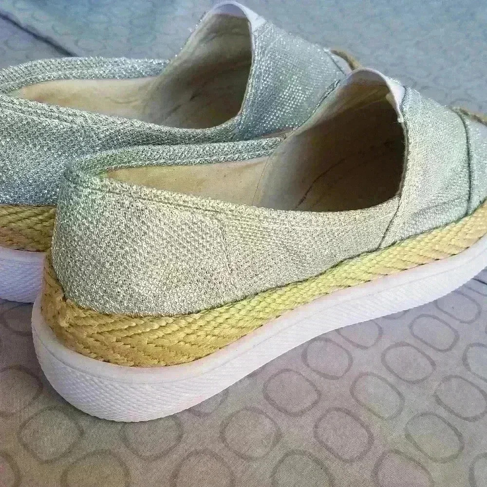 Silver canvas shoes - Picture 2 of 2